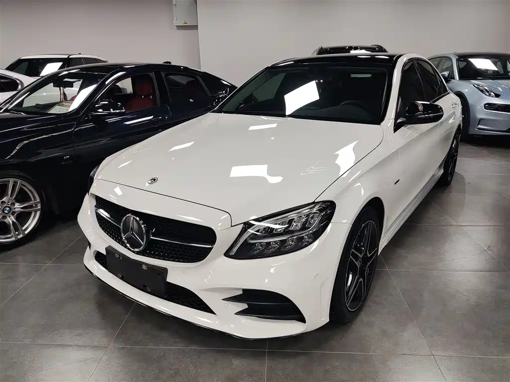 Mercedes-Benz C-Class 2021