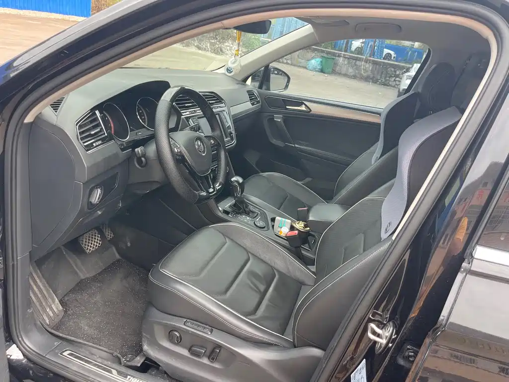 Volkswagen Tiguan L — миниатюра 9