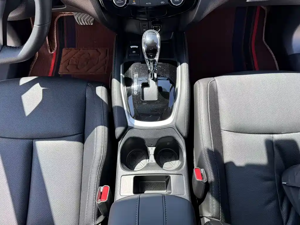 Nissan X-Trail — миниатюра 32
