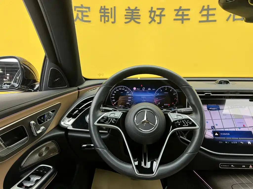 Mercedes-Benz E-Class — миниатюра 31