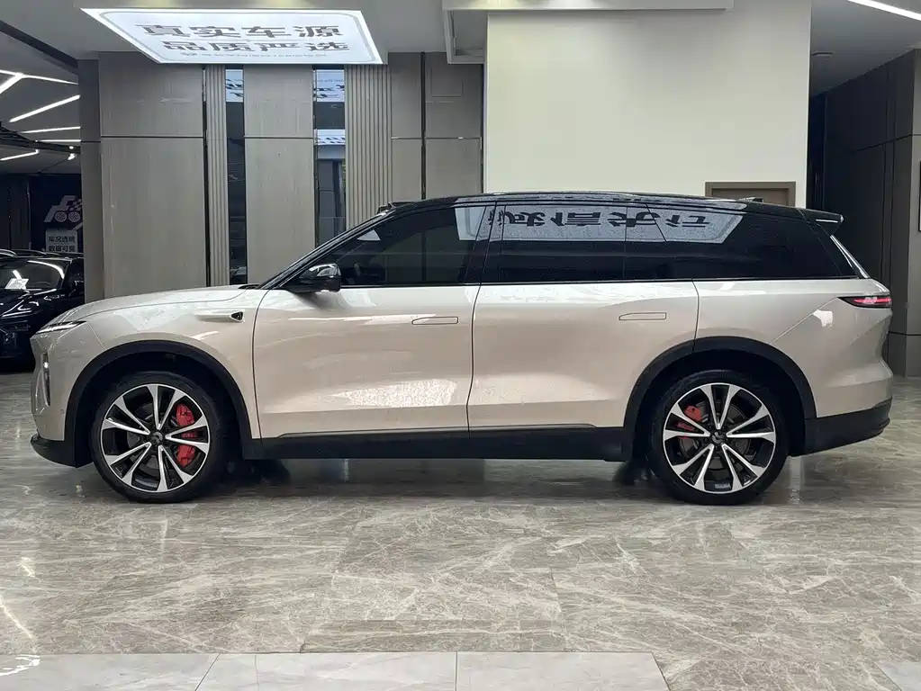 NIO ES8 — миниатюра 4