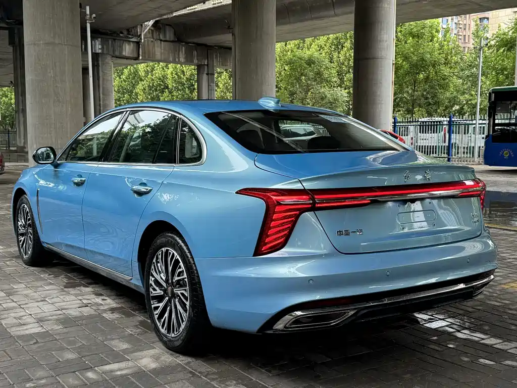 Hongqi Hongqi H5 — миниатюра 6