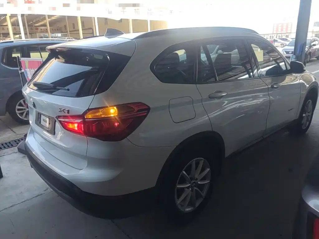 BMW X1 — миниатюра 7