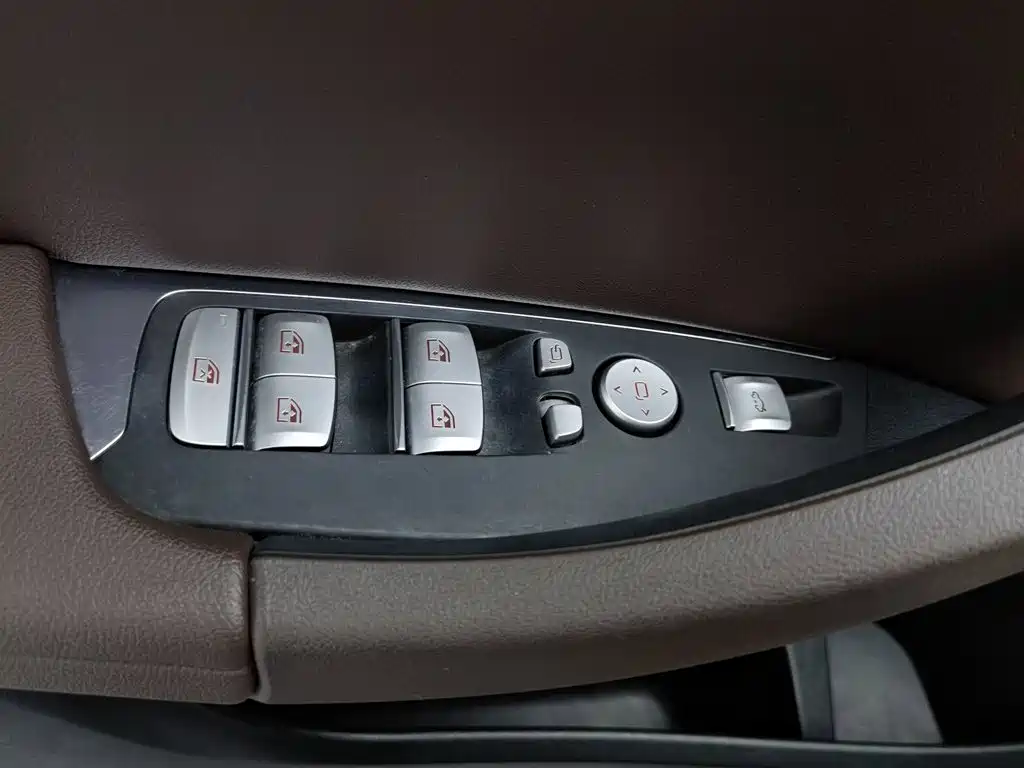 BMW X3 — миниатюра 9