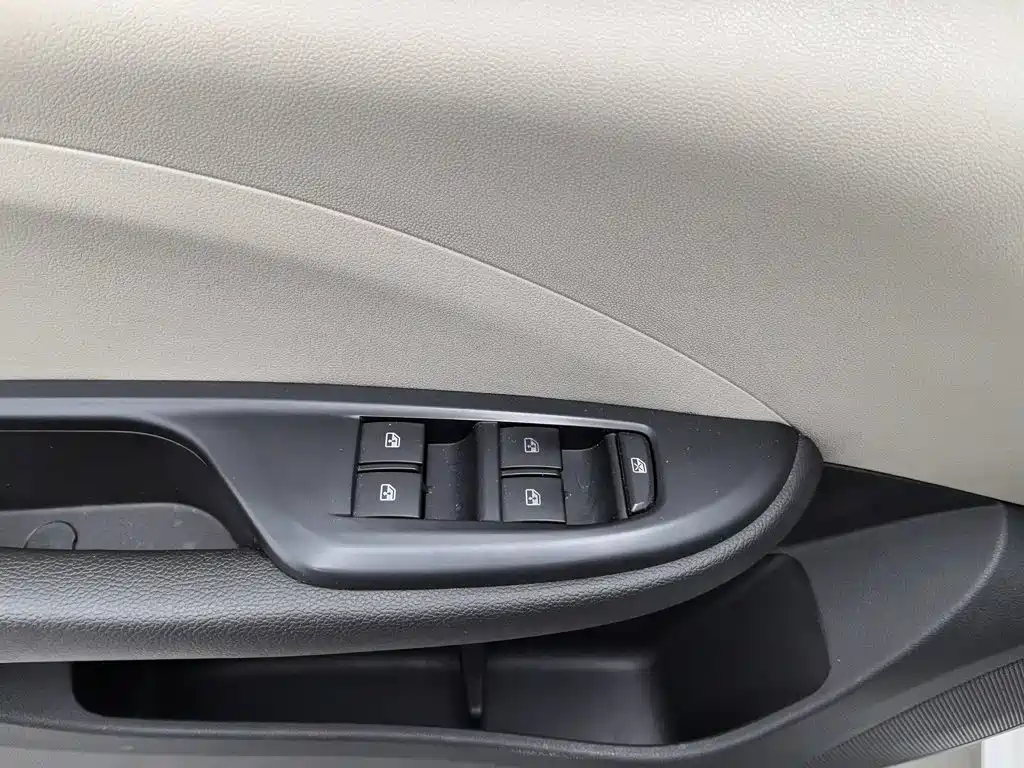 Buick Excelle — миниатюра 9