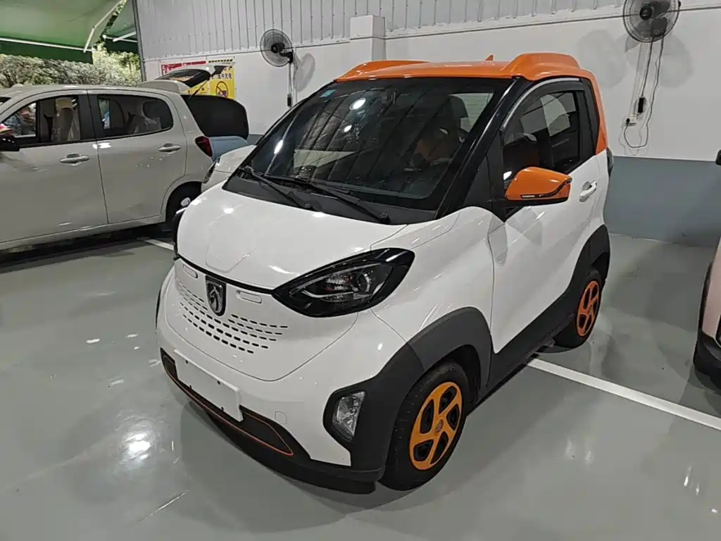Baojun E100
