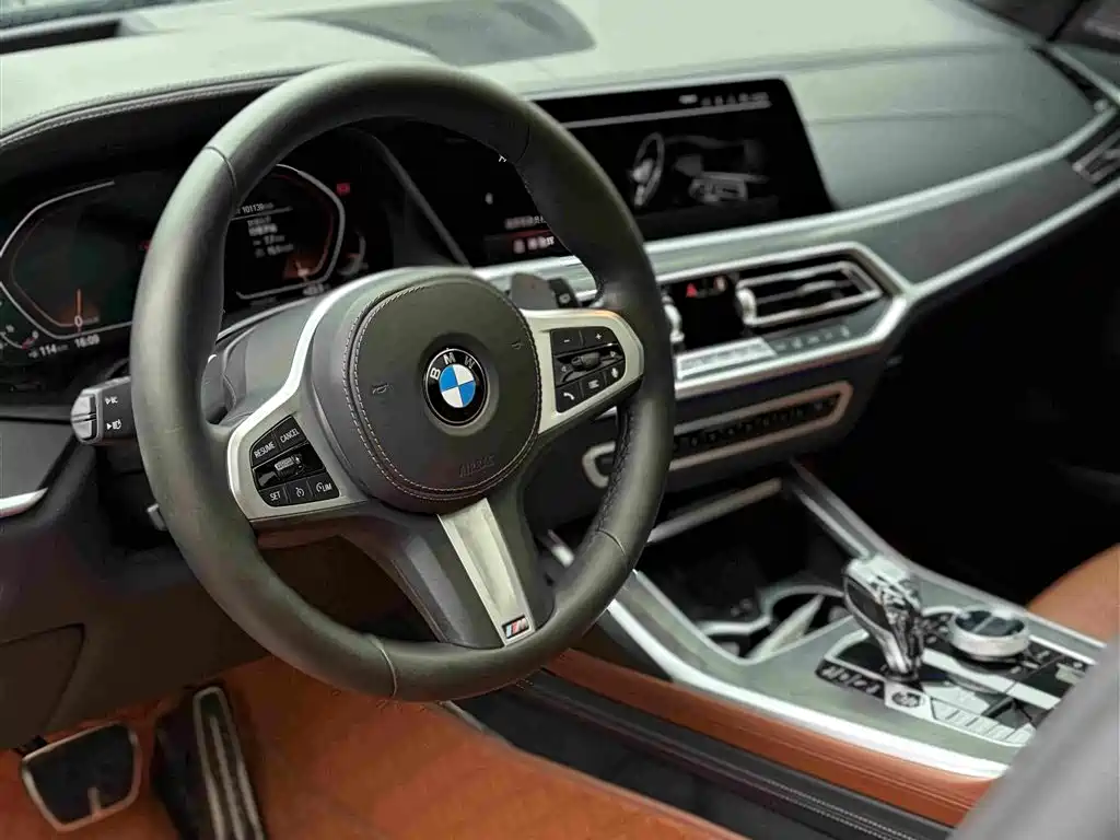 BMW X7 — миниатюра 10