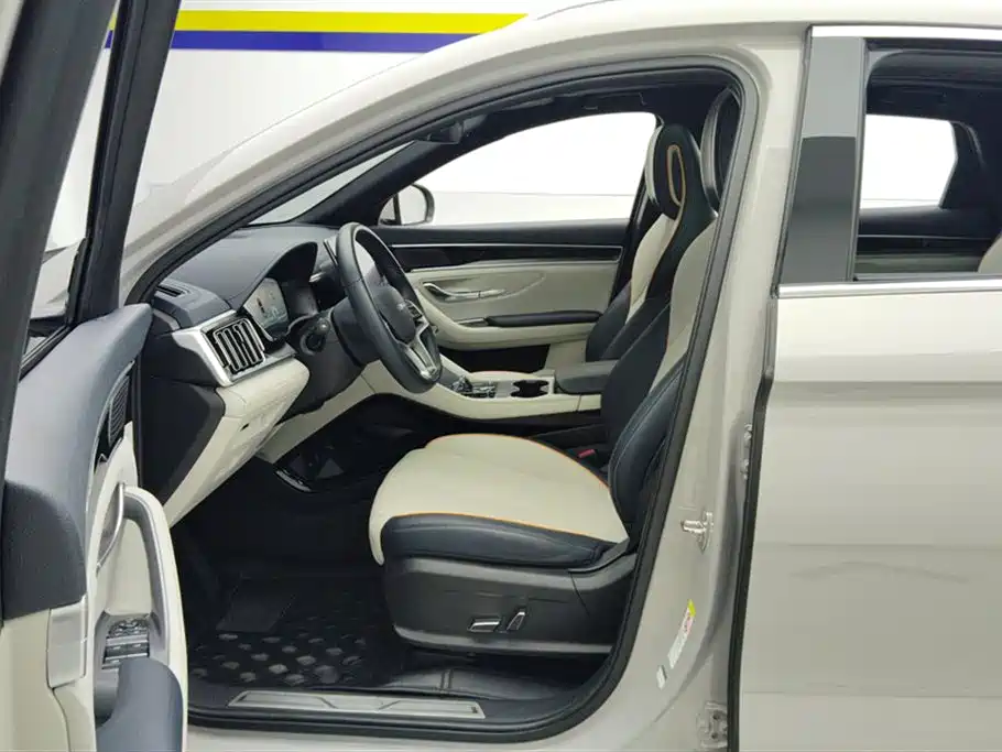 BYD Song Plus PLUS 2024 DM-i 150km Flagship PLUS