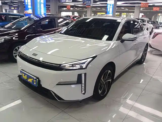 GEELY GALAXY GALAXY L6 2024