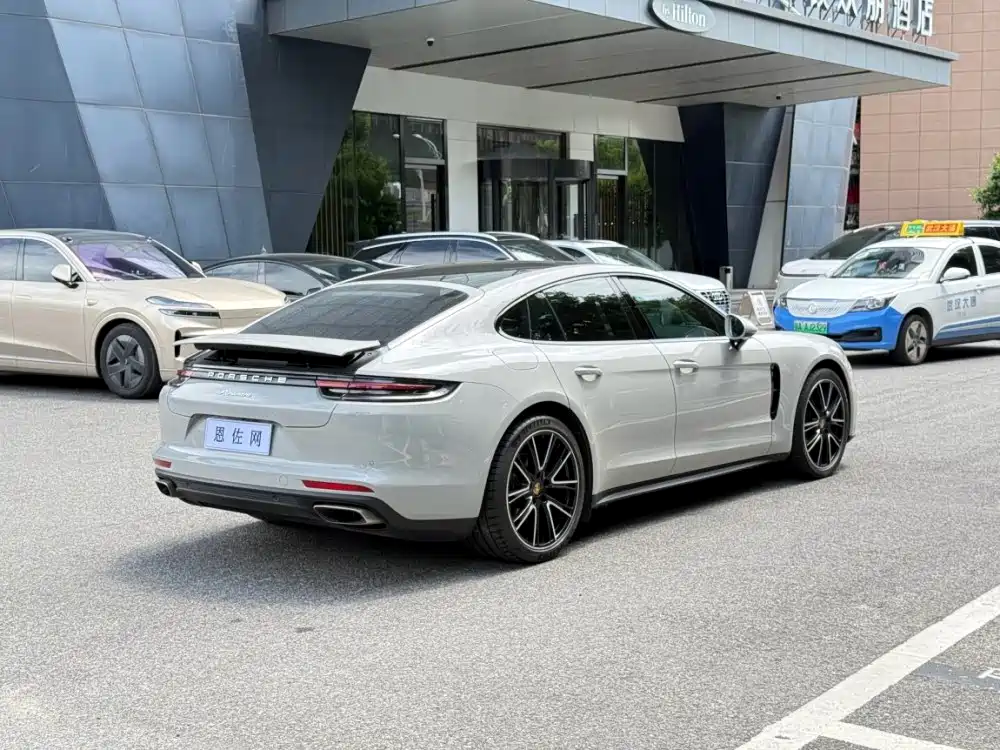 Porsche Panamera — миниатюра 23