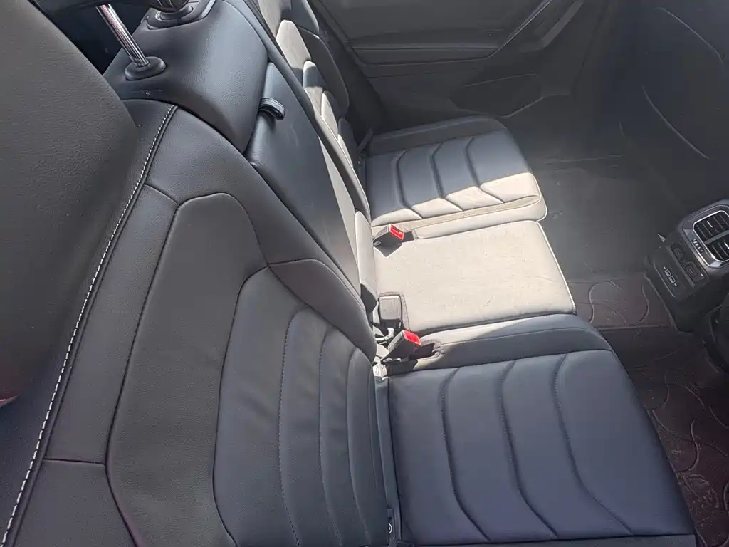 Volkswagen Tiguan L — миниатюра 11