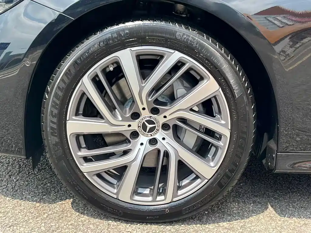 Mercedes-Benz E-Class — миниатюра 15