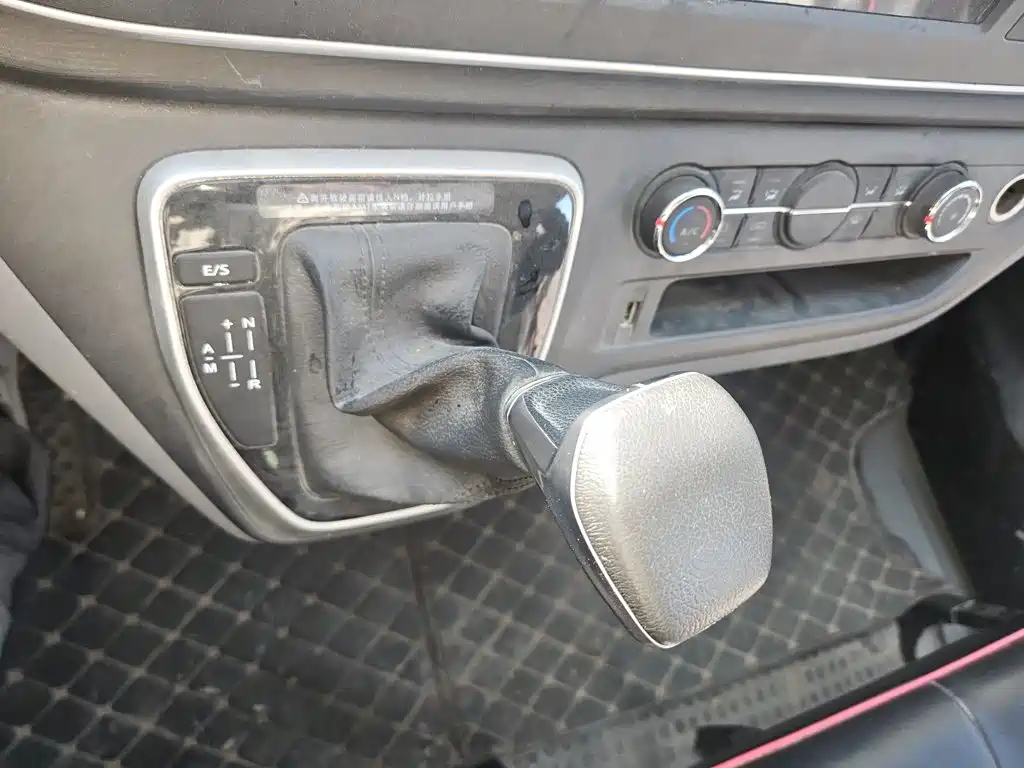 MAXUS V80 — миниатюра 10