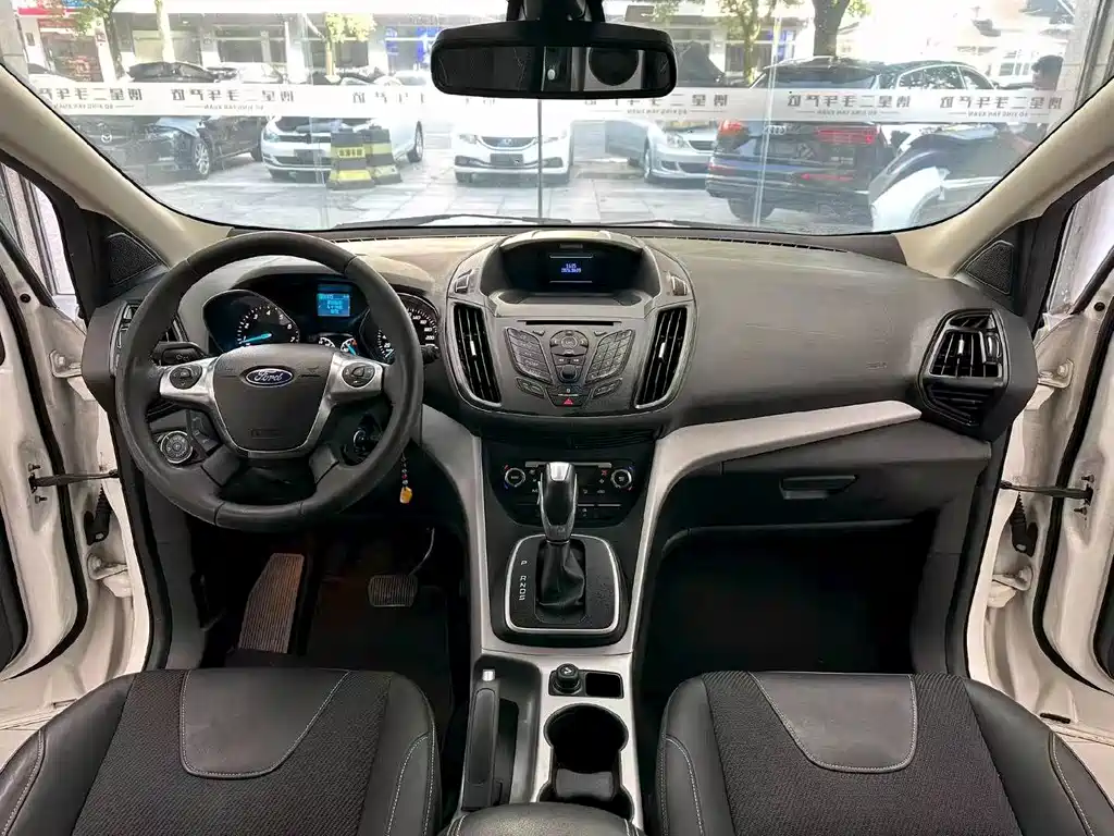 Ford Kuga — миниатюра 5
