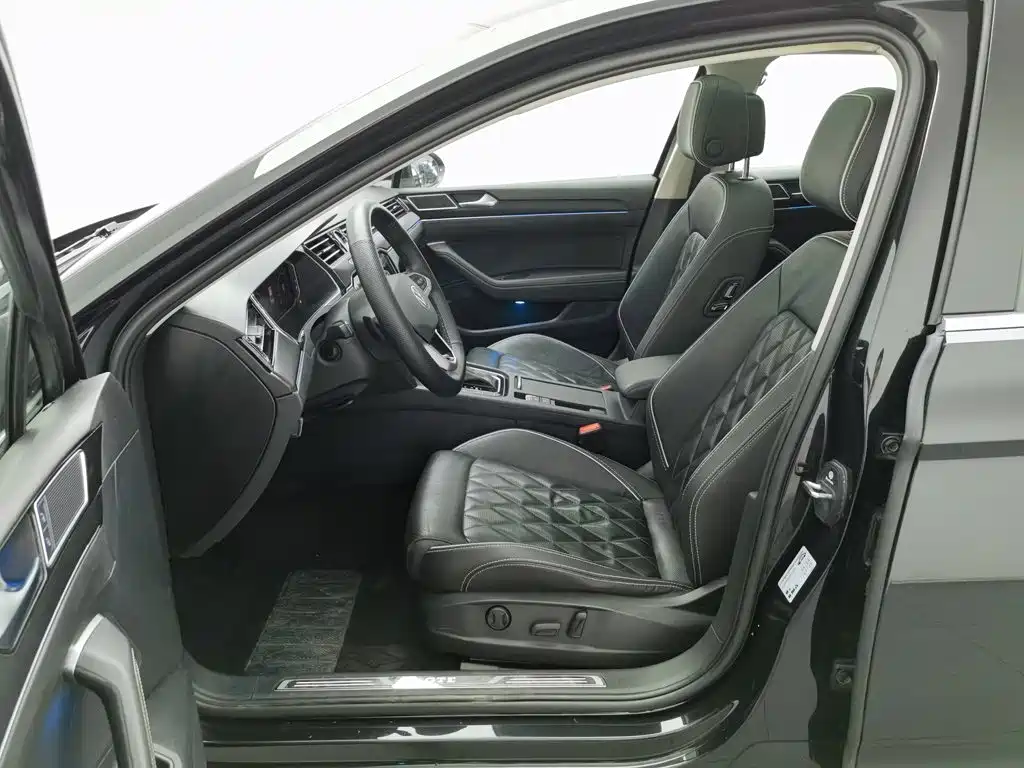 Volkswagen Magotan PHEV — миниатюра 10