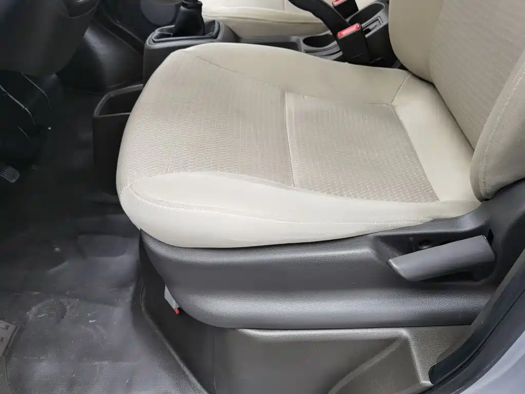 Wuling Rongguang S — миниатюра 20