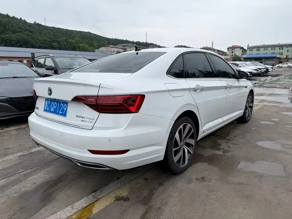 Volkswagen Sagitar 2021 280TSI DSG