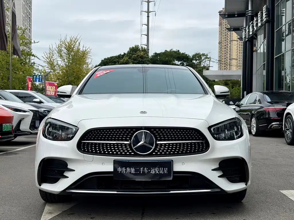Mercedes-Benz E-Class — миниатюра 2