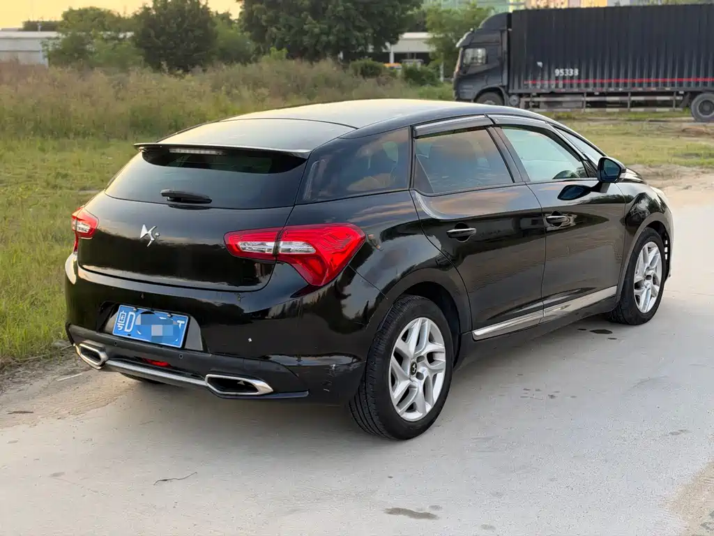 DS DS 5 — миниатюра 7