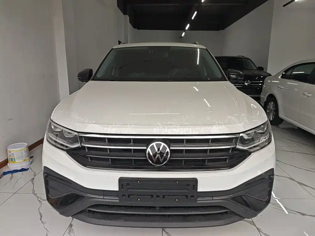 Volkswagen Tiguan L L 2025 300TSI AT