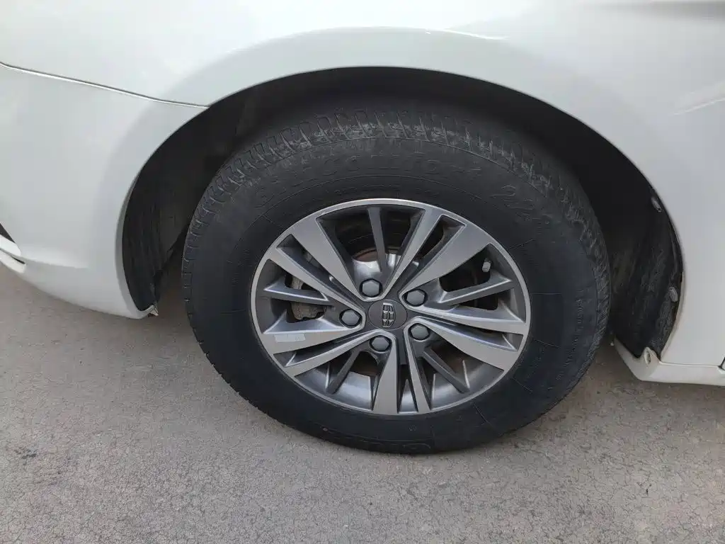 Geely Emgrand — миниатюра 23