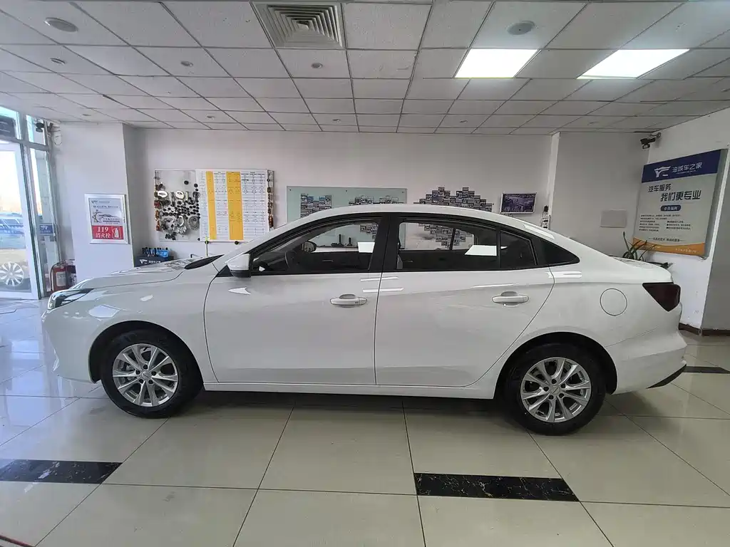 Roewe i5 2026 1.5L MT