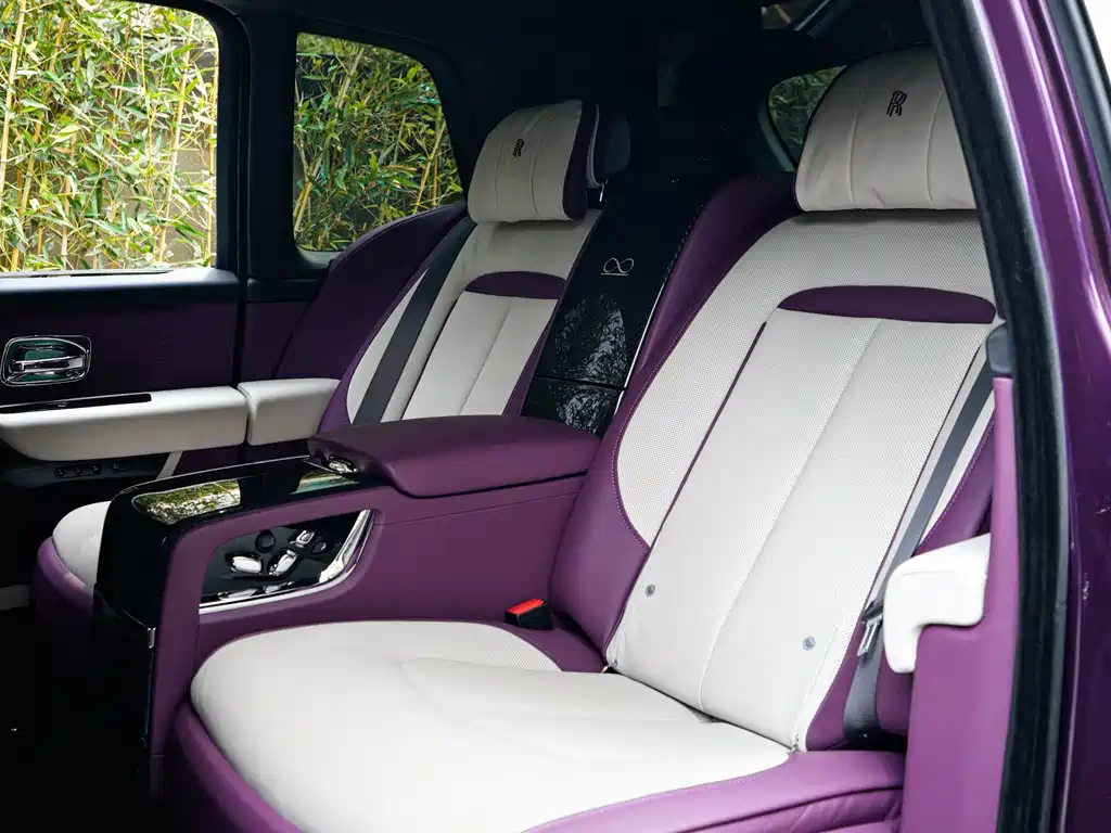 Rolls-Royce Cullinan — миниатюра 8