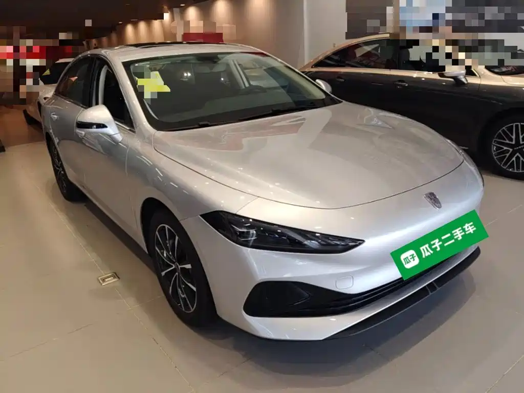 Roewe D7 2025 DMH 125km Champion