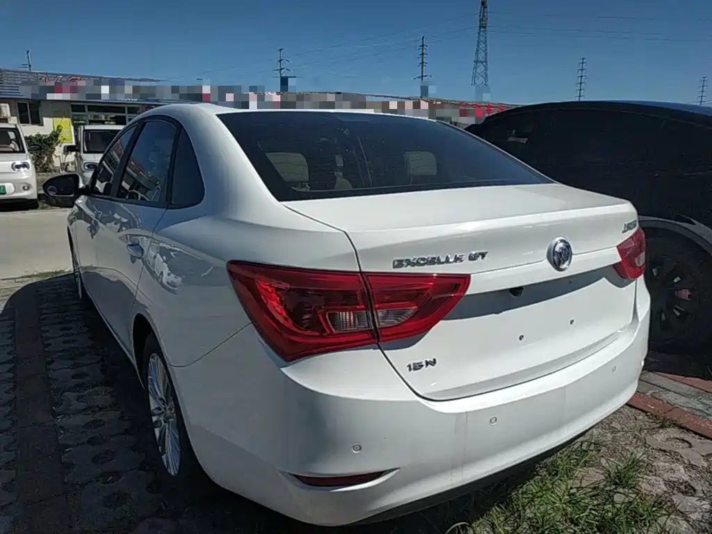 Buick Excelle — миниатюра 5
