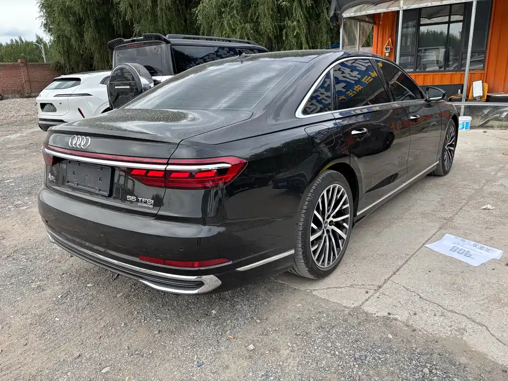 Audi A8 — миниатюра 3