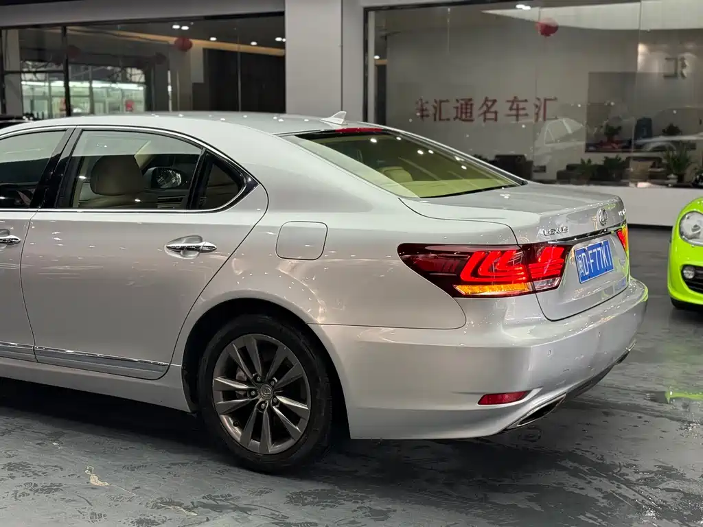 Lexus LS 2013 460L Luxury