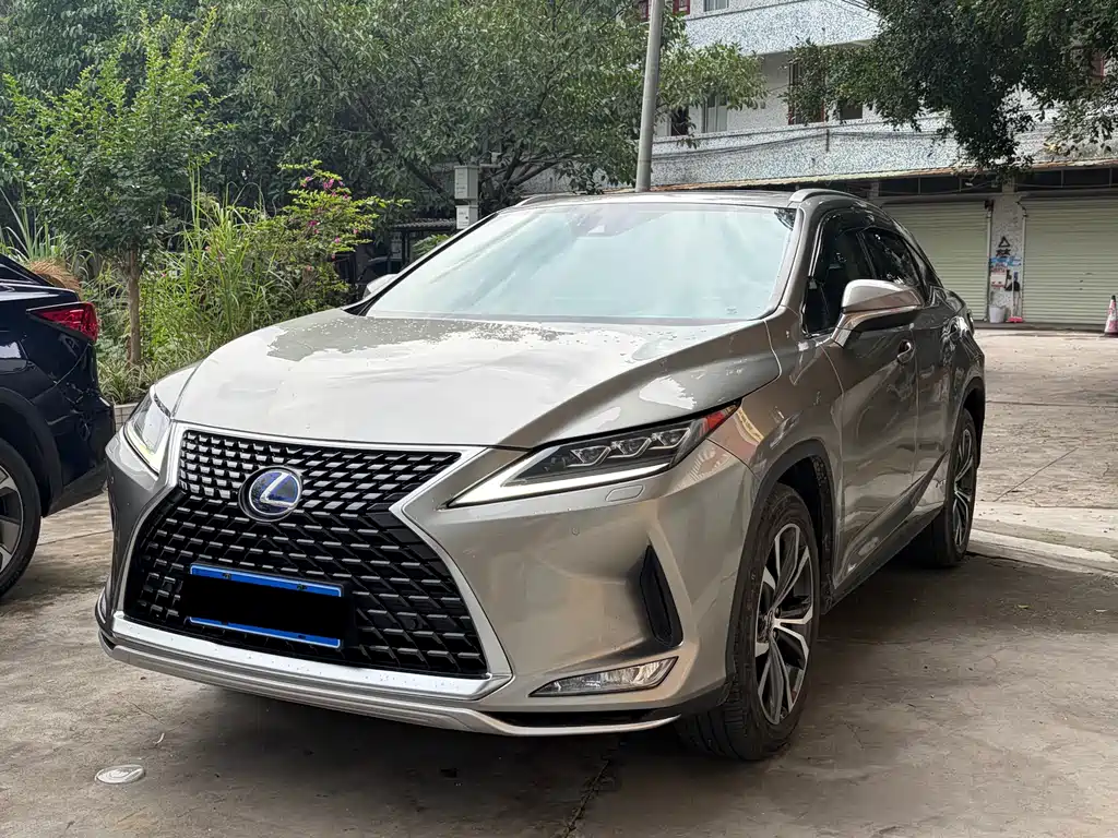 Lexus RX 2022