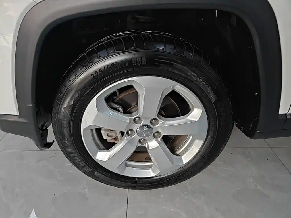 Jeep Compass — миниатюра 23