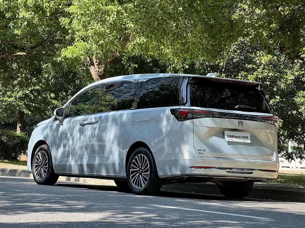 Buick GL8 Hybrid — миниатюра 22