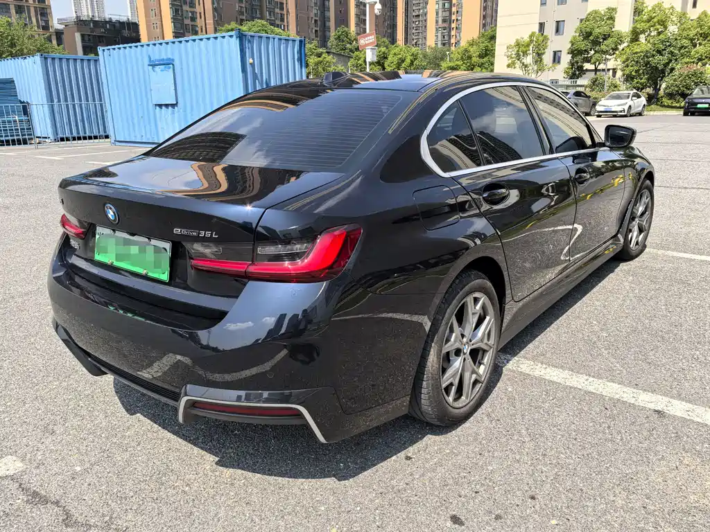 BMW i3 — миниатюра 9