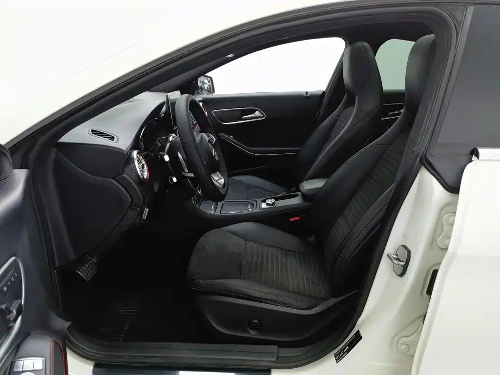 Mercedes-Benz CLA (Import) — миниатюра 10