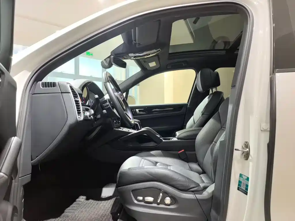 PORSCHE CAYENNE NEW ENERGY