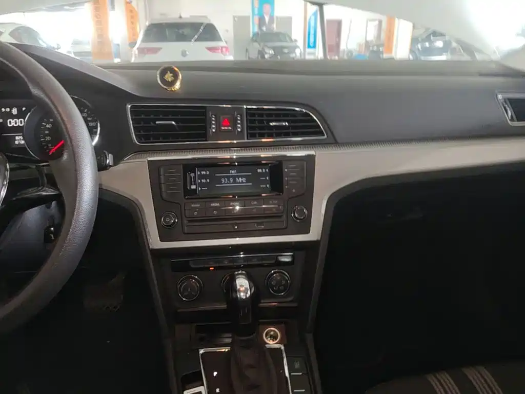 Volkswagen Lamando — миниатюра 13