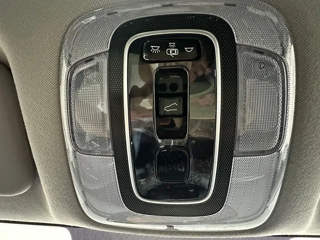 Hyundai Elantra — миниатюра 17