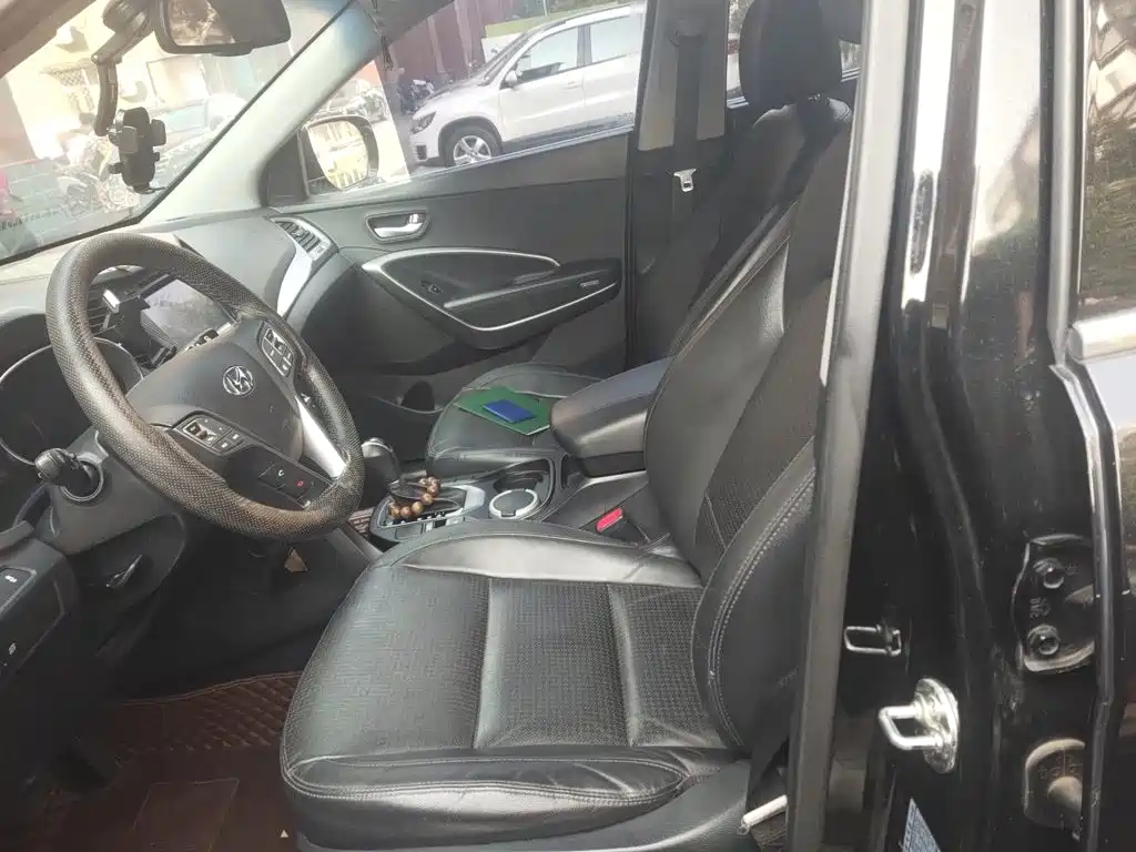 Hyundai Santa Fe — миниатюра 16