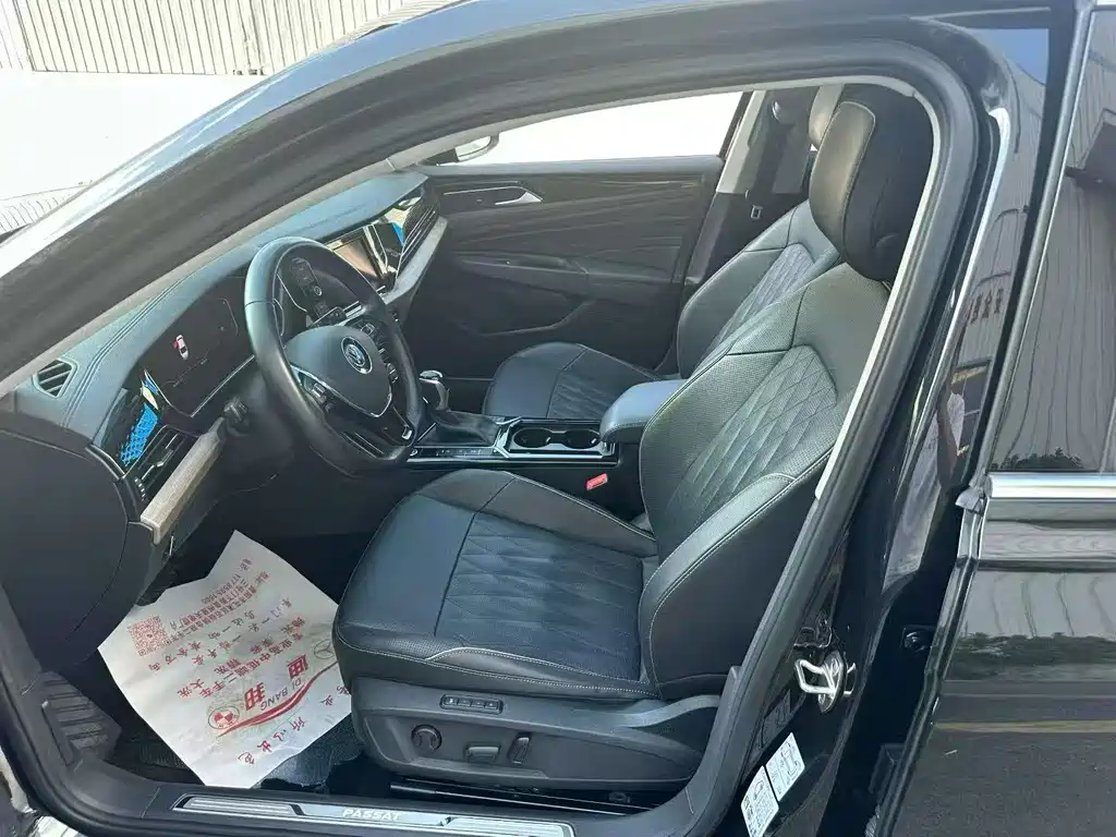 Volkswagen Passat 2019 330TSI Luxury VI