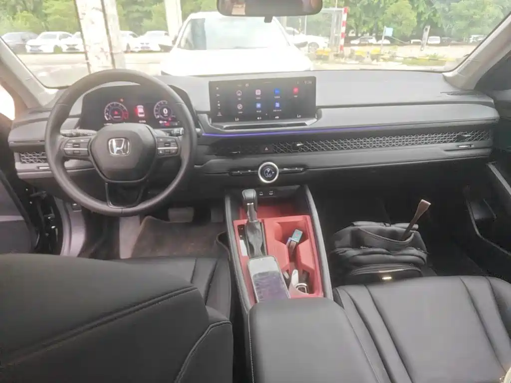 Honda Accord — миниатюра 10