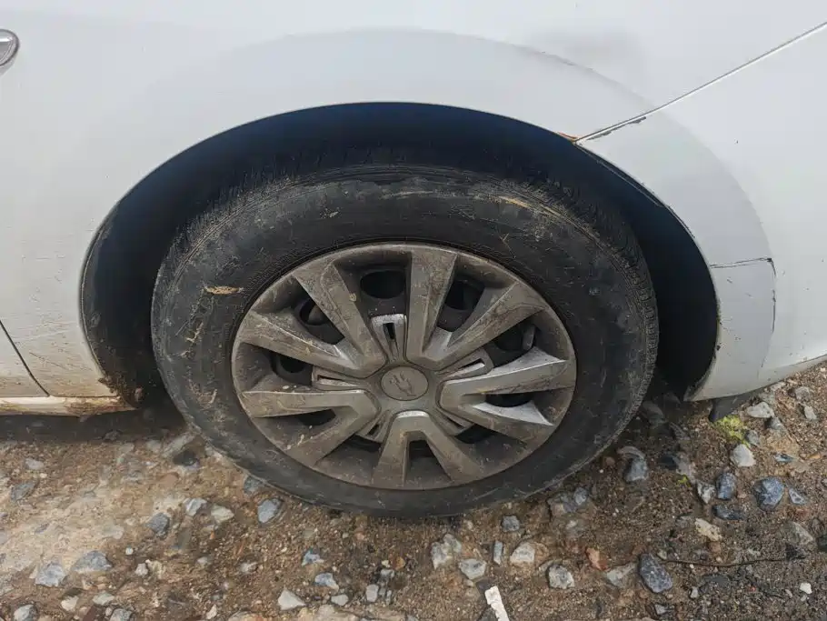 Chevrolet Sail 2015 3 1.3L MT