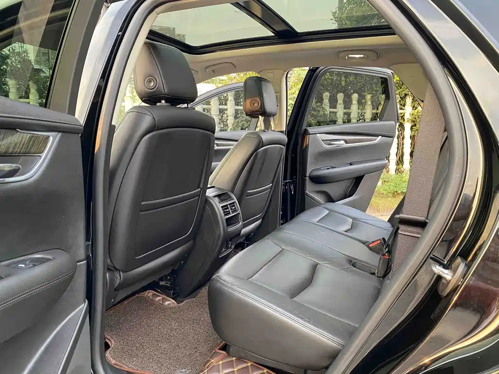 Cadillac XT5 — миниатюра 8