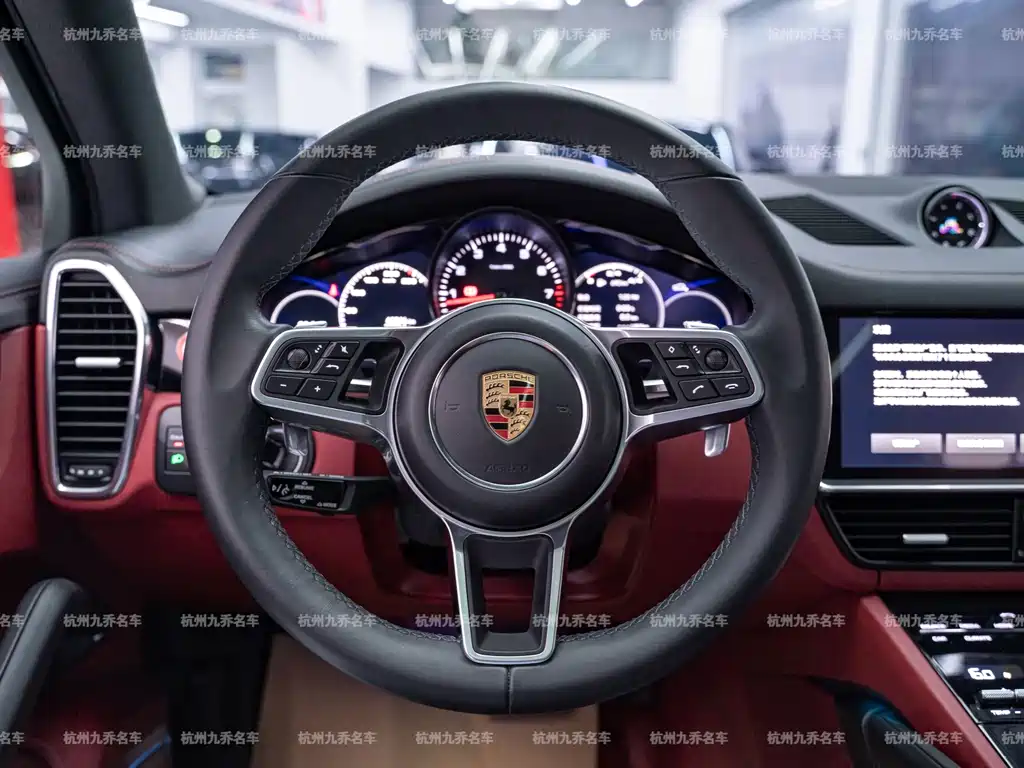 Porsche Cayenne — миниатюра 17
