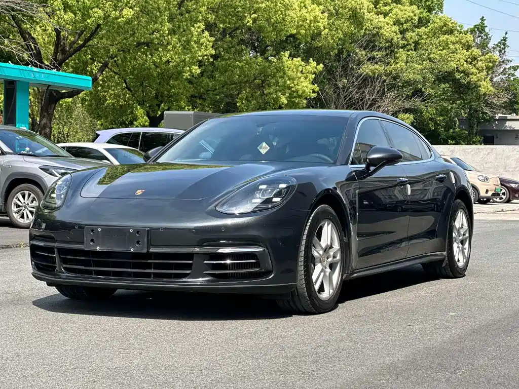 Porsche Panamera 2019