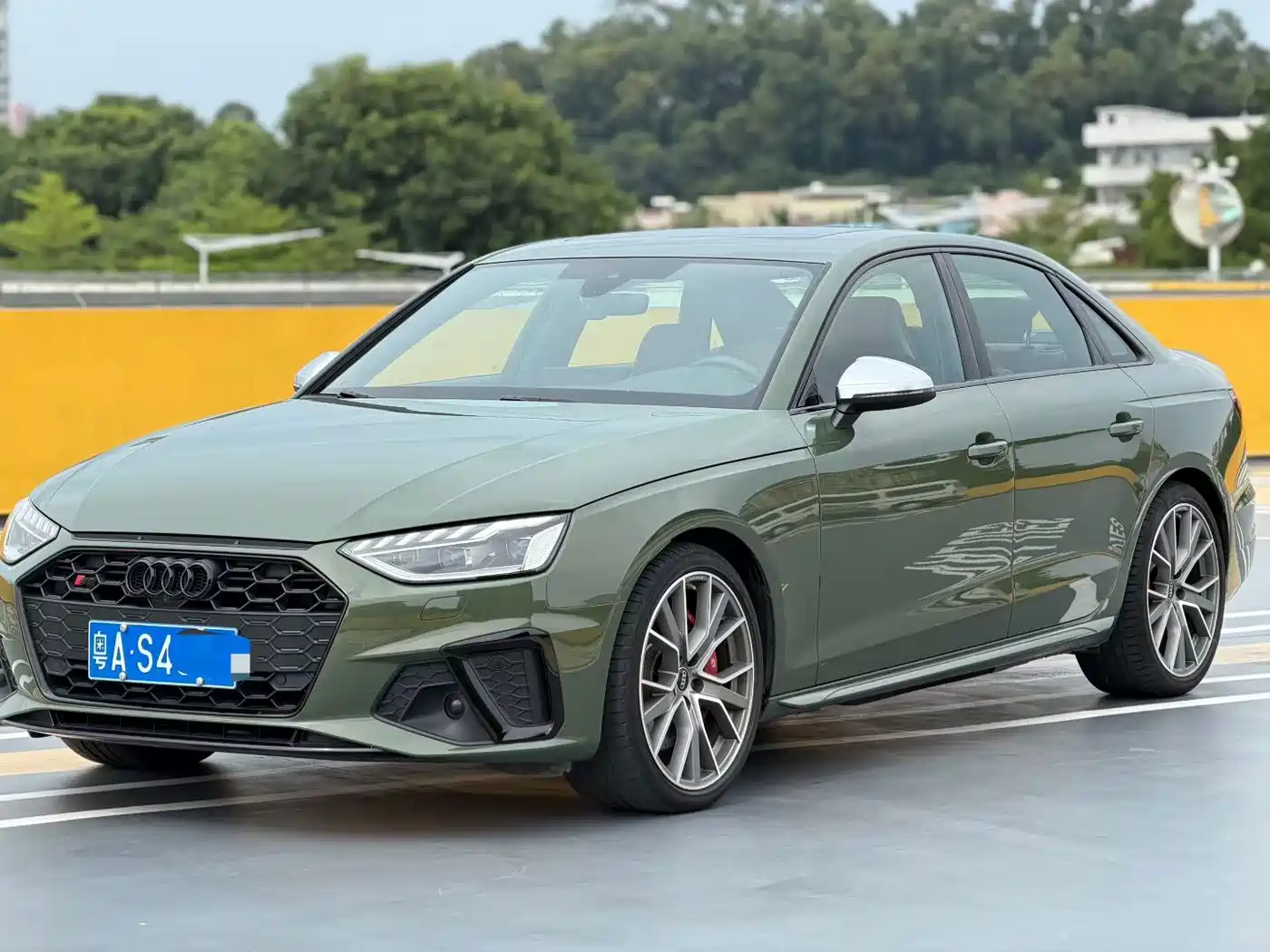 奥迪S4 2023款 S4 3.0TFSI 2023