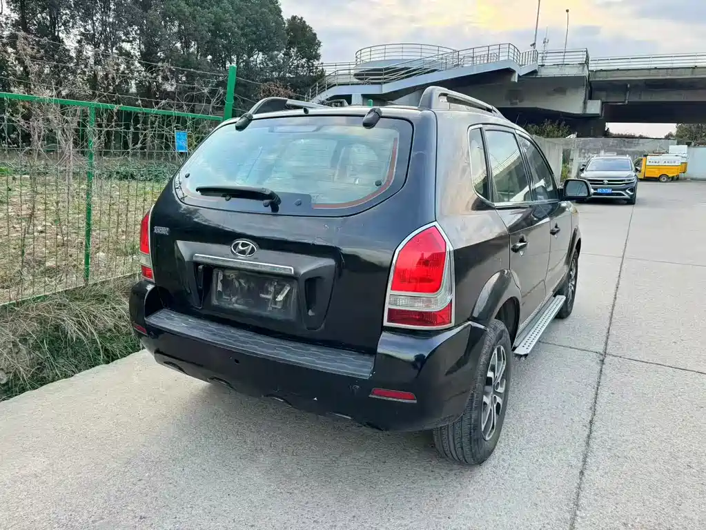 Hyundai Tucson 2013 2.0L MT Fashion