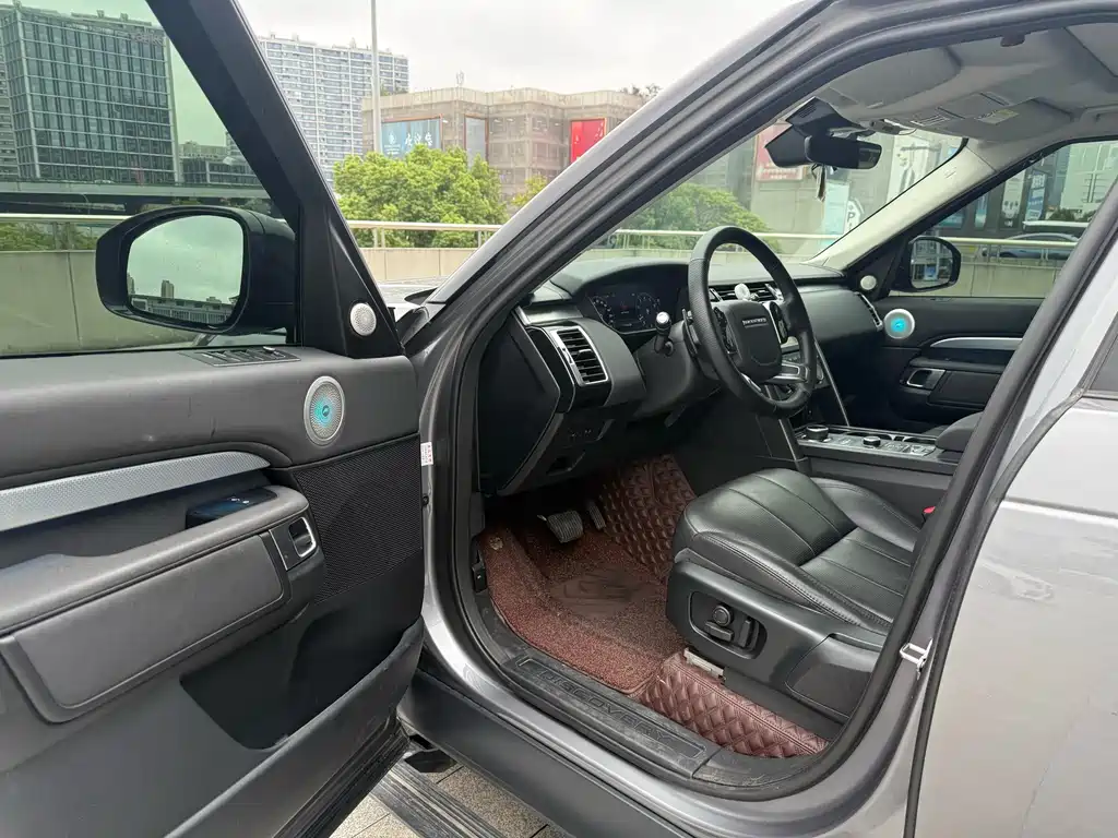 Land Rover Discovery 2020 2.0T 30