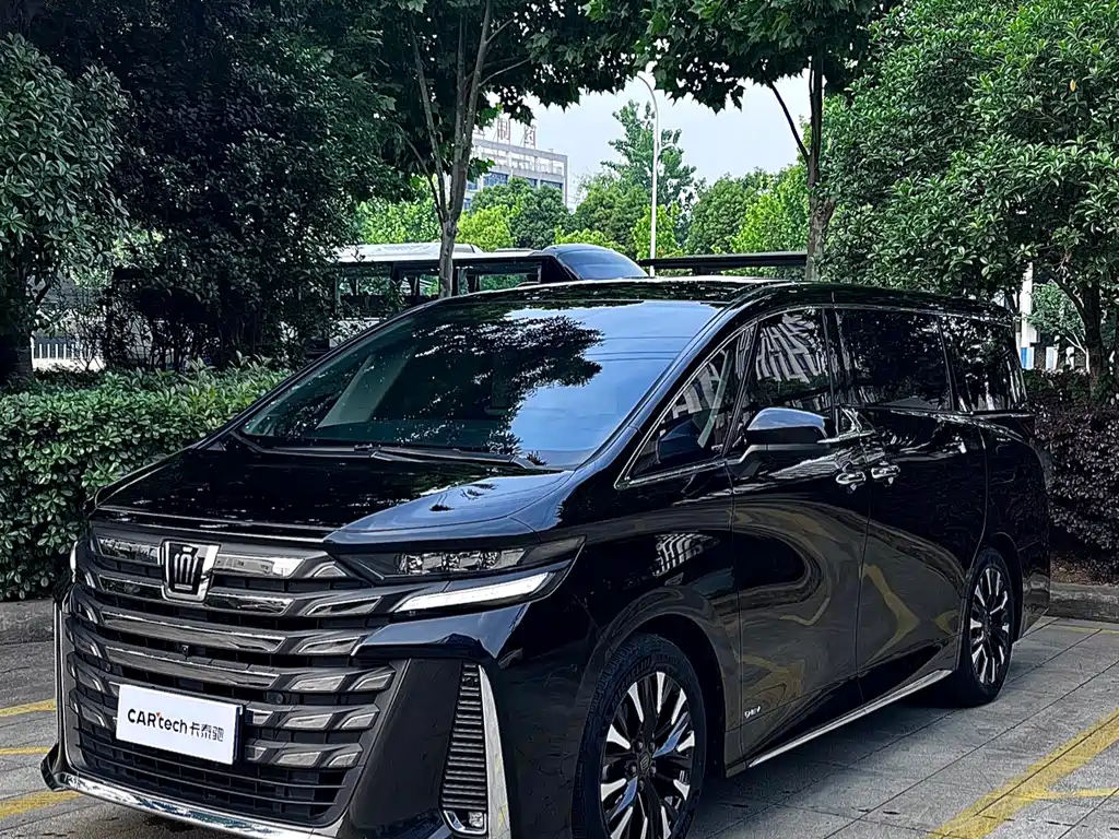 Toyota Vellfire 2024